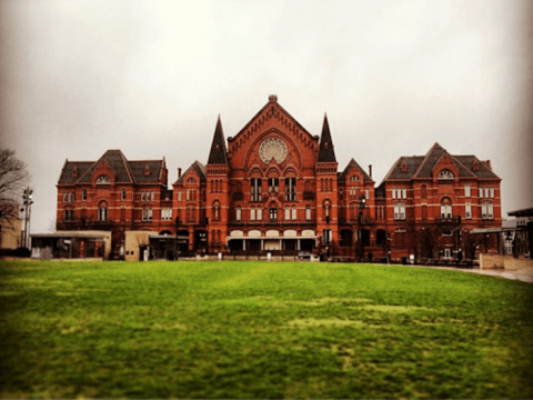 The Haunted Ghost Tour That Will Take You To One Of The Most Frightening Buildings In Cincinnati