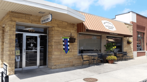 The Award-Winning Dutch Bakery In Iowa That's Known For Its Old-Fashioned Ways