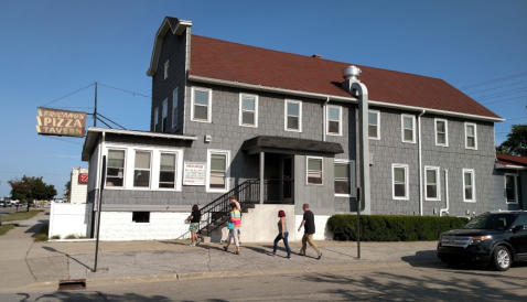 The Unassuming Tavern That Serves Up Michigan's Most Delicious Pizza