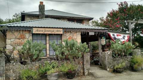 There Are Over 9 Antique Stores In This One Texas Town And You'll Want To Visit Them All