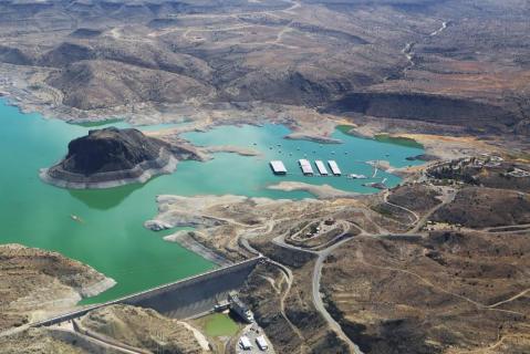 This Picturesque Lake In New Mexico Will Complete Your Summer