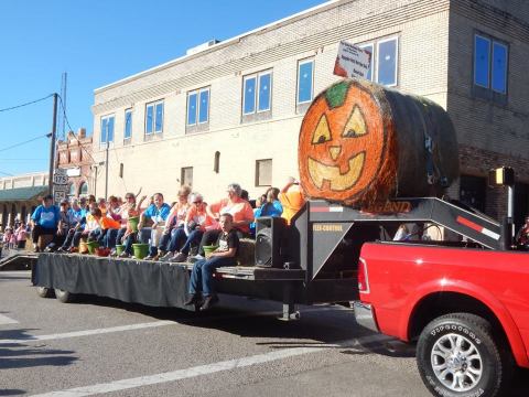 These 11 Small Town Fall Festivals In Texas Will Reconnect You With Your Roots