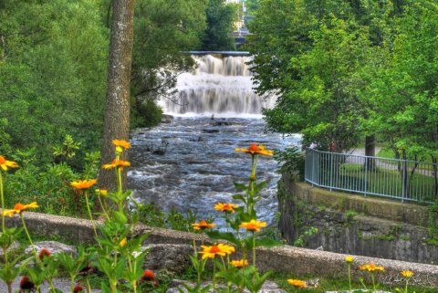 The Enchanting Trail Near Buffalo That's Perfect For Everyone