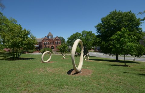 The One-Of-A-Kind Park In Georgia That Is Perfect For A Family Day Trip