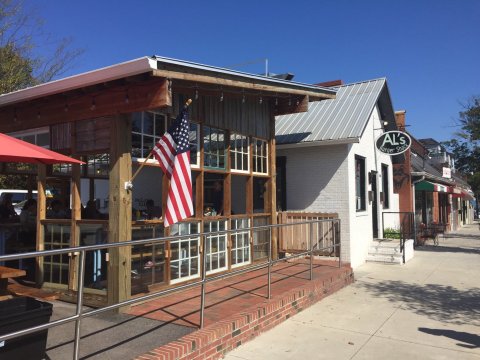 It's Official: The Best Burgers In America Can Be Found Right Here In North Carolina