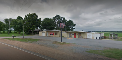 Take The Drive To This Tiny Arkansas Town For The Most Mouthwatering Dry-Aged Steaks You've Ever Had