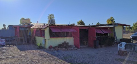 This Quirky Restaurant In Arizona May Not Look Like Much But Wow, The Food Is Delicious