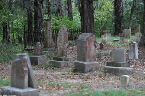 Follow This Easy Mississippi Trail Straight To A Ghost Town Cemetery
