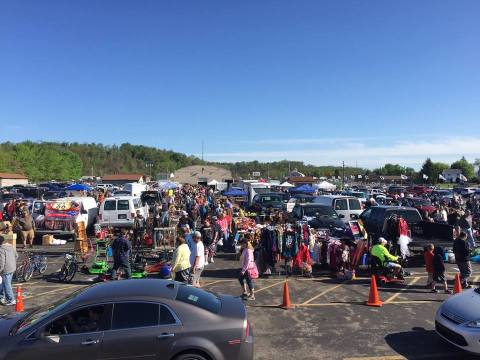 You Could Spend Hours At This Giant Outdoor Marketplace Near Pittsburgh