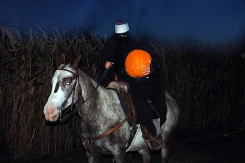 This Haunted Hayride Near Pittsburgh Has Fall Written All Over It