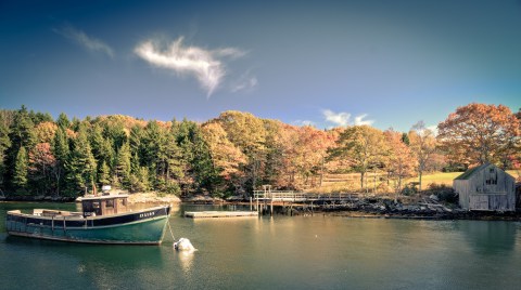 Take In The Beauty Of The Fall Season In Maine With This Awe Inspiring Foliage Boat Cruise