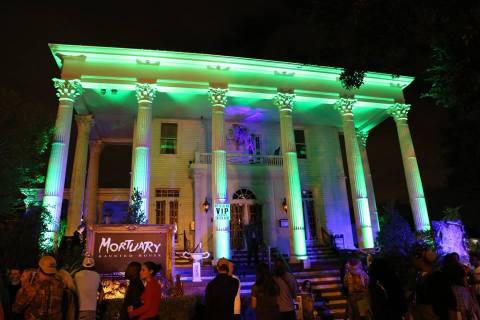 This Old Funeral Home In New Orleans Is Now A Haunted House And One Visit Will Give You Nightmares