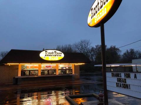 The Tenderloin Sandwiches At This Ohio Restaurant Are So Gigantic They Fall Off The Plate