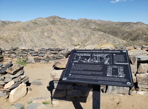 The Awesome Hike In Arizona That Will Take You Straight To An Abandoned Village