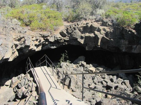 You'll Never Forget A Hike Through This Northern California Cave