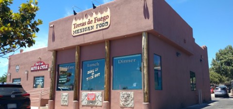 The Burritos At This Arizona Restaurant Are So Gigantic They Fall Off The Plate