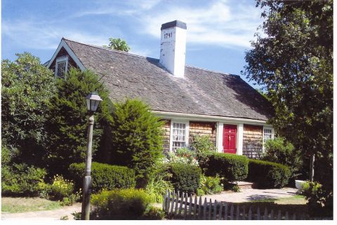 The Haunted Tavern In Massachusetts That Will Send Shivers Down Your Spine