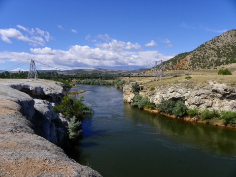 The World’s Largest Hot Spring Is Right Here In Wyoming And You’ll Want To Plan Your Visit