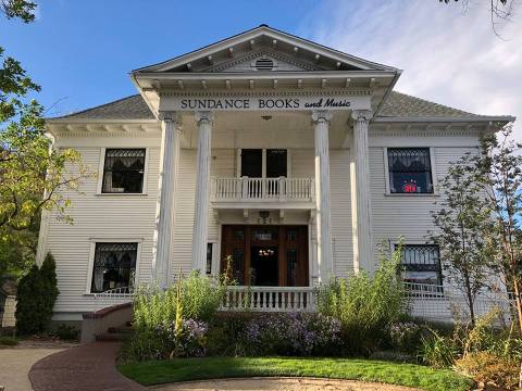 You'll Love Everything About This Haunted Bookshop In Nevada