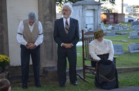 7 Mississippi Cemetery Tours To Take If You Dare