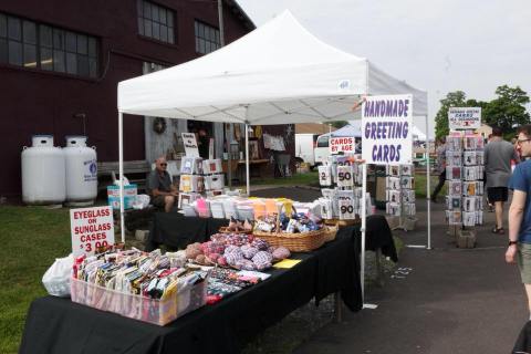 You Could Spend Hours At This Giant Outdoor Marketplace In Pennsylvania