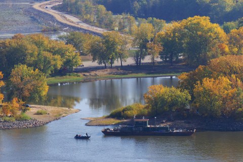 Here Are The 8 Best Places For A Bird’s-Eye View Of Iowa's Fall Foliage