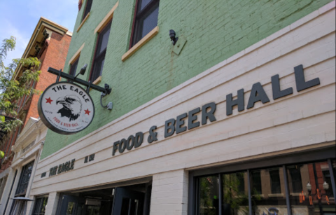 The Fried Chicken At This Cincinnati Restaurant Will Make You A Lifelong Customer