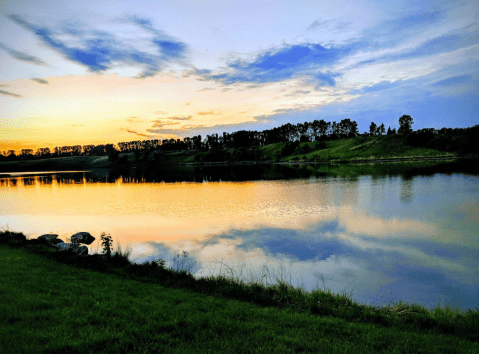 The Sapphire Blue Dam In North Dakota That's Devastatingly Gorgeous