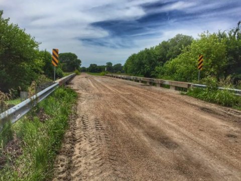 The Legend Of Kansas's Screaming Bridge Will Make Your Hair Stand On End