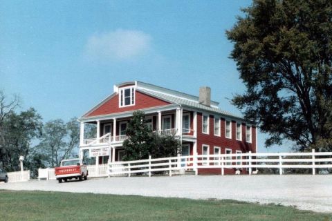 This Illinois House Is Among The Most Haunted Places In The Nation