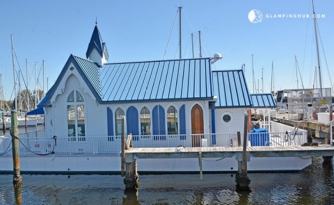 We Dare You To Stay In This Unique Florida Floating Chapel And Not Absolutely Love It