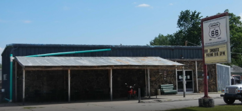 This BBQ Restaurant In Oklahoma Is Located In The Middle Of Nowhere But Worth The Trip