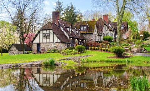 This West Virginia Accommodation Looks Like Something From A European Storybook