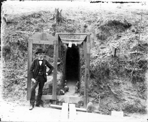 Few People Know Hundreds Of Caves Were Once Home To An Entire Town In Mississippi