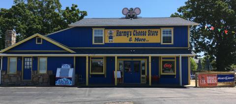 The Gigantic Cheese Store In Missouri You'll Want To Visit Over And Over Again