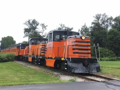 There's A Fall Foliage Train Ride Near Buffalo And It'll Enchant You Beyond Words