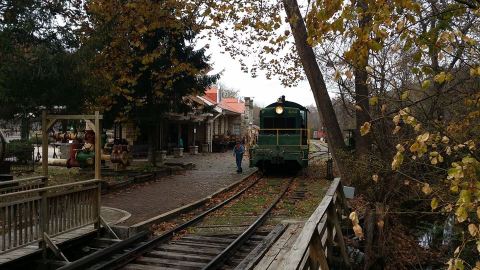 Take This Scenic Train Ride To See Arkansas' Bright And Bold Fall Colors