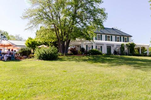 The Old Farm In Missouri That's A Restaurant, Shop, and Winery All In One