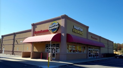 The Gigantic Fireworks Store In South Carolina You'll Want To Visit Over And Over Again