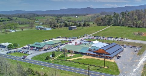 This Amish Family-Style Restaurant In Tennessee Will Make You Feel Right At Home