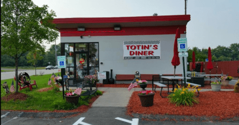 Sit Down To A Hearty Meal At This Old-Fashioned Pittsburgh Diner