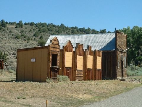 The Nevada Ghost Town That's Perfect For An Autumn Day Trip