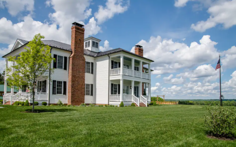 This Manor House Airbnb In Virginia Is A Fantasy Come To Life