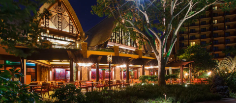 This One Of A Kind Restaurant In Hawaii Is Fun For The Whole Family