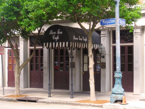 9 Stops Everyone Must Make Along New Orleans Crawfish Étouffée Trail