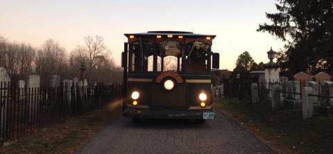 This Haunted Trolley In Maine Will Take You Somewhere Absolutely Terrifying