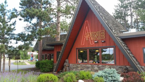 This Quaint Roadside Restaurant In Minnesota Serves Up Delicious Breakfast