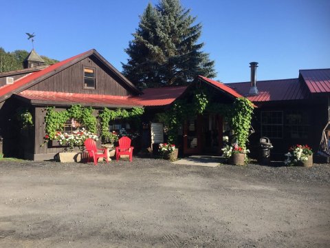 The Picture Perfect Farm That Screams Vermont Belongs At The Top Of Your Bucket List