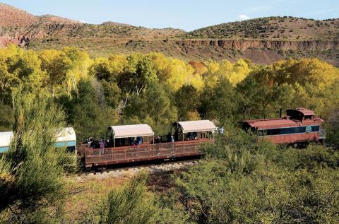2 Ridiculously Charming Train Rides To Take In Arizona This Fall