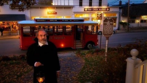 This Haunted Trolley In Wisconsin Will Take You Somewhere Absolutely Terrifying